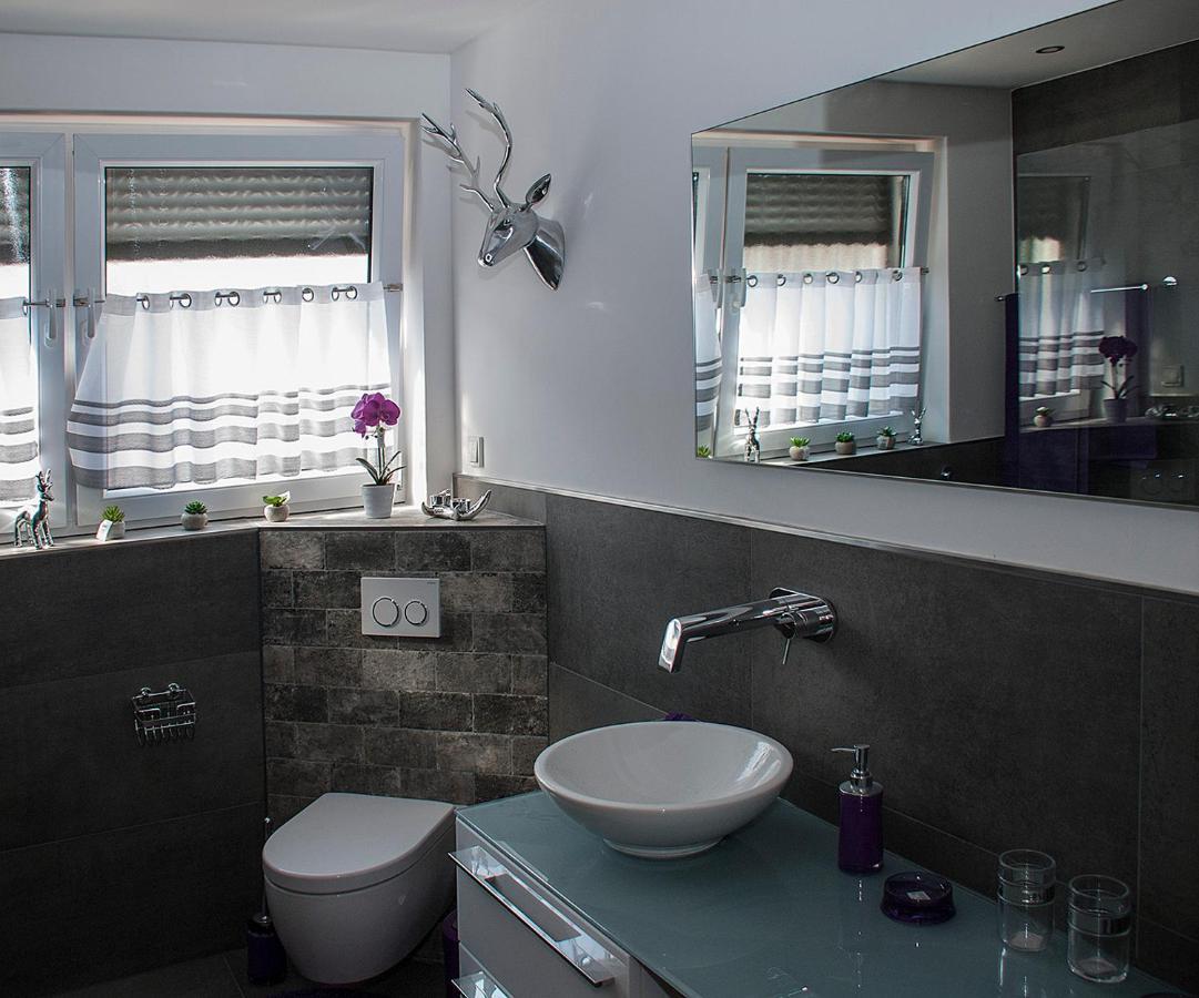 Hochwertige Und Moderne Ferienwohnung Huber Neuweiler  Exteriér fotografie